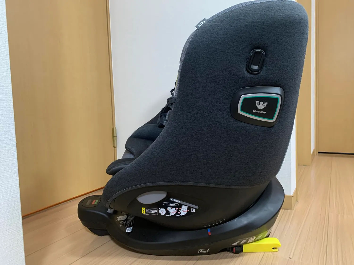 アップリカ クルリラプライト 回転式チャイルドシート ISOFIX R129適合