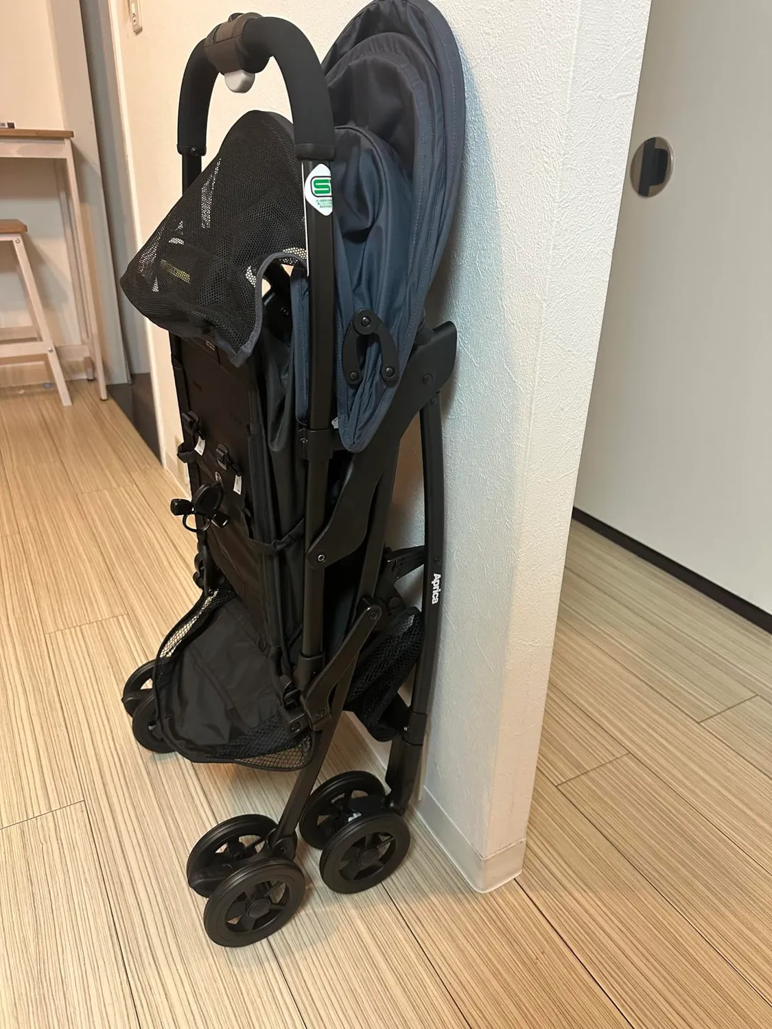 アップリカ マジカルエアーAH B型ベビーカー 軽量