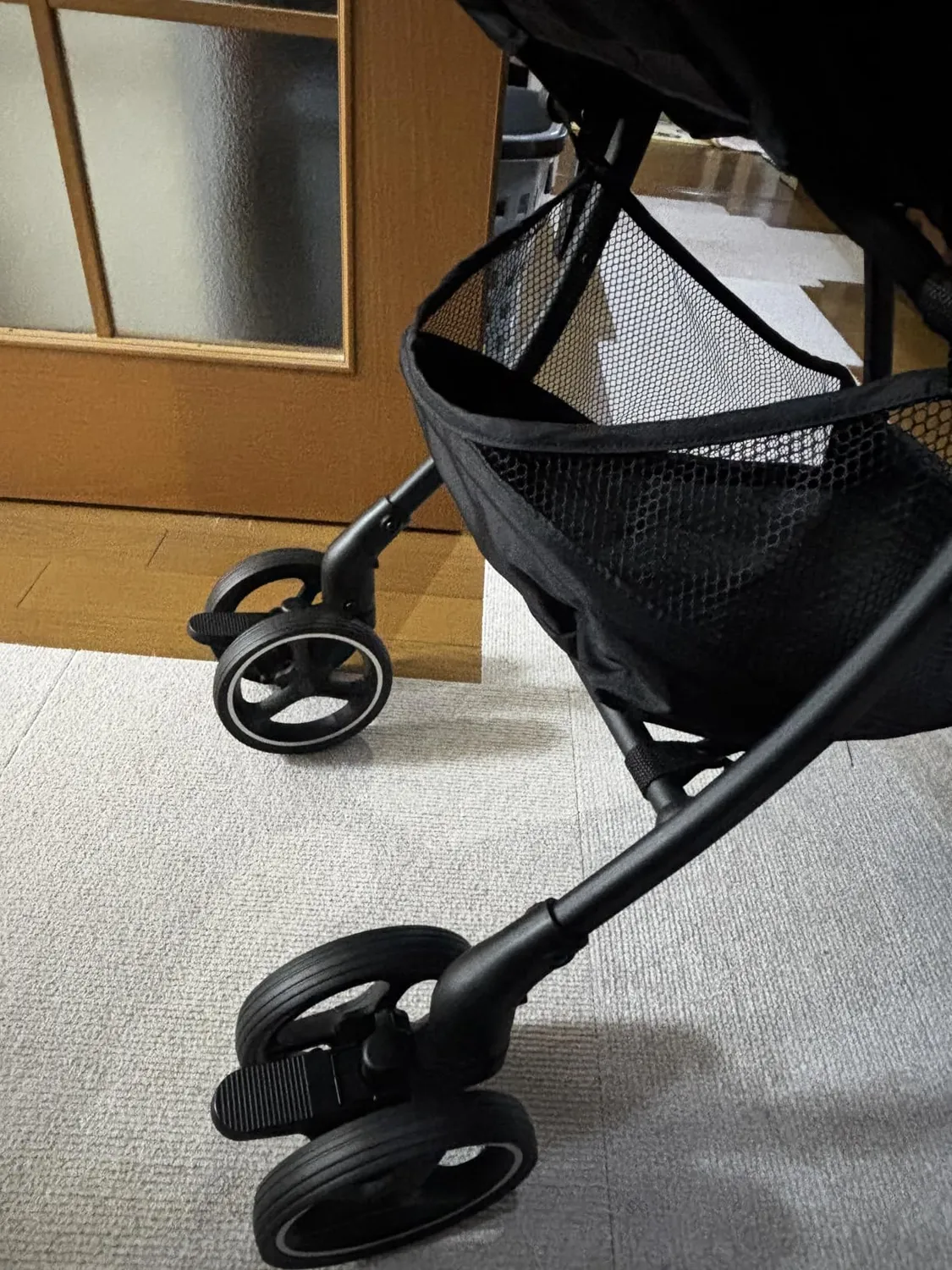 アップリカ マジカルエアーフリーAB B型ベビーカー 真横スライド