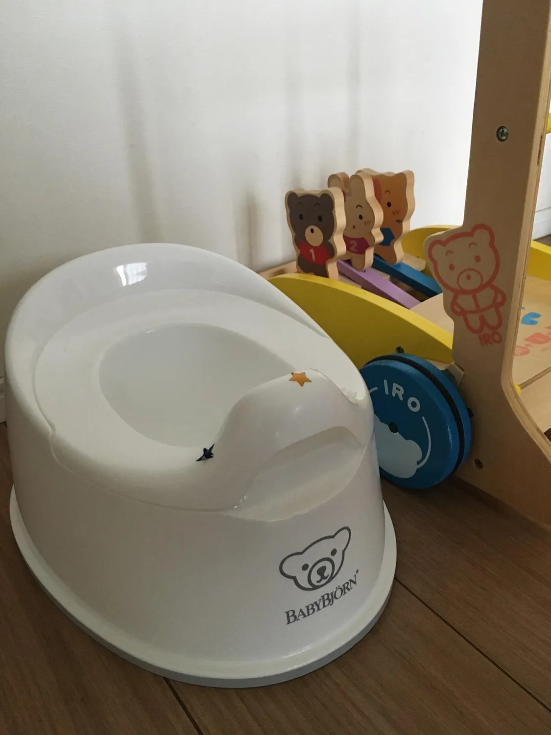 ベビービョルン スマートポッティ おまる 軽量